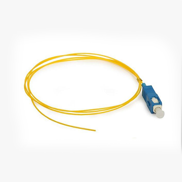 SC/UPC halogen-free pigtail singlemode 9/125 mikrona dužine 2m, UPC (Ultra Physical Contact), fabrički napravljen i testiran