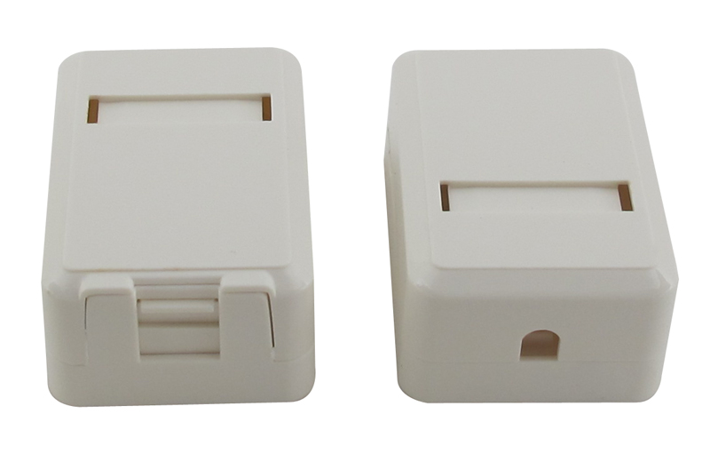 Utičnica nazidna blok sa 6 slotova dim. 182 x 60 x 26mm, sa zastorima (SB-6PS)